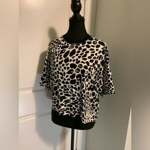Topshop ladies top Black and White size US 4-6